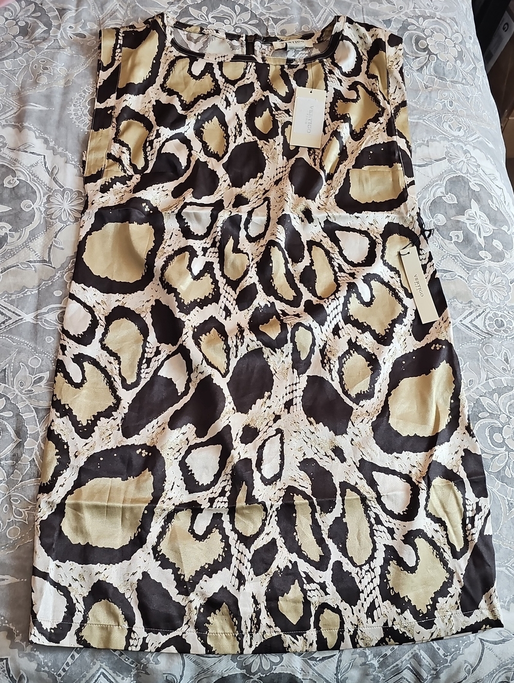 Vertigo Paris Black and Cream Animal Print Sleeveless Shift Dress
